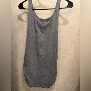 Women’s gray maternity tank top size M
